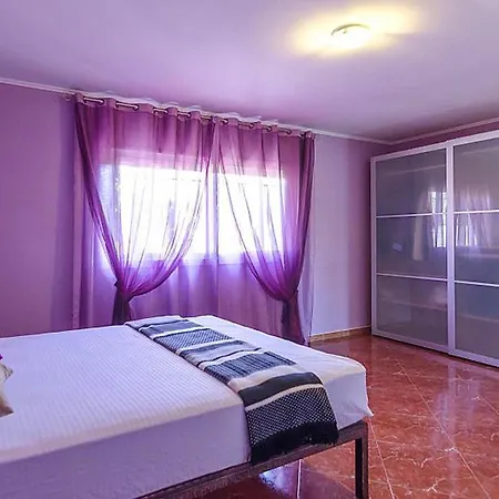 Victoria יורט דה מאר